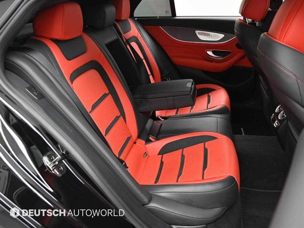 Mercedes Benz AMG GT - Vista 12