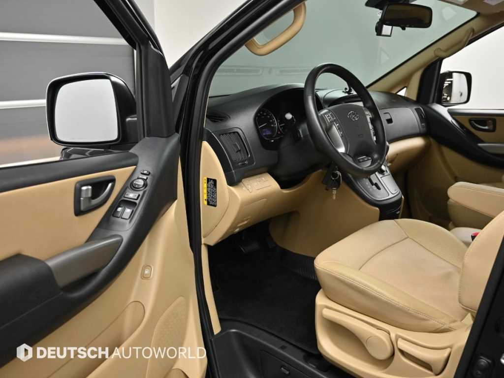 HYUNDAI Starex - Vista 11