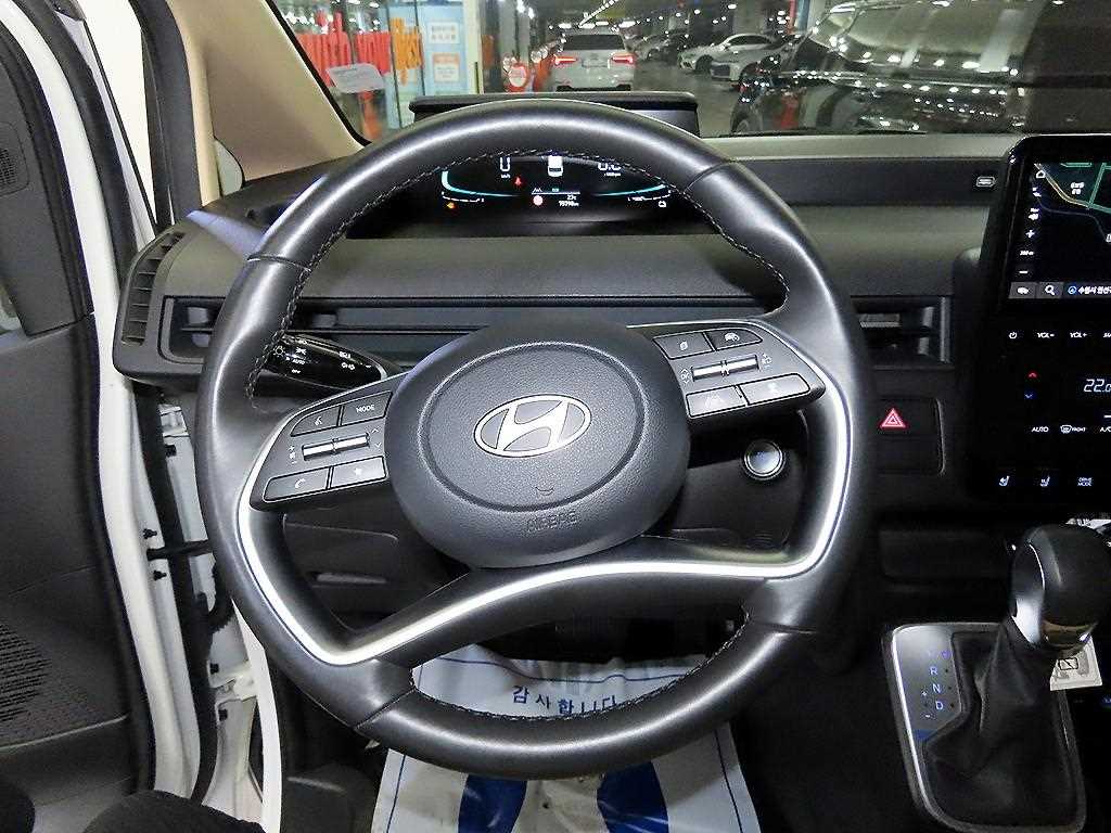 HYUNDAI Staria - Vista 7