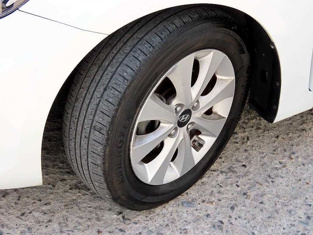HYUNDAI Accent 2016 Blanco - Importación desde Corea - HF Imports Iquique - Foto 20