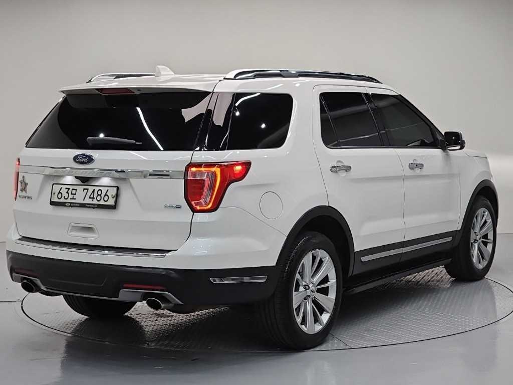 Ford Explorer - Vista 4