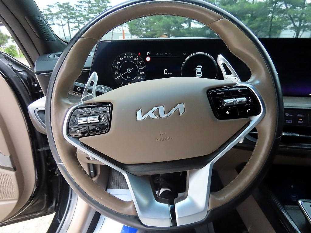 KIA K8 - Vista 8