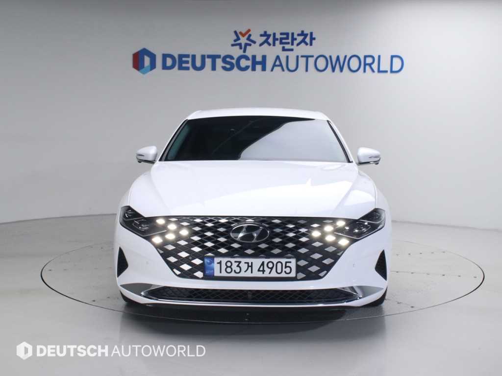HYUNDAI Grandeur - Vista 3