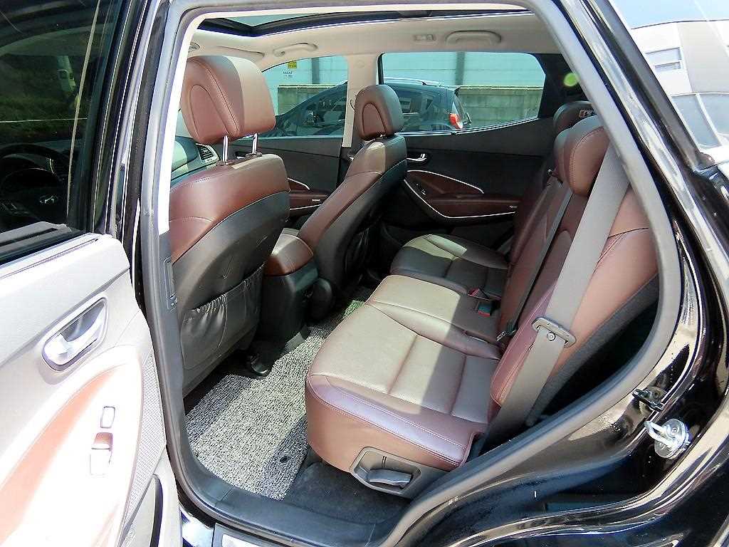 HYUNDAI Santa Fe - Vista 6