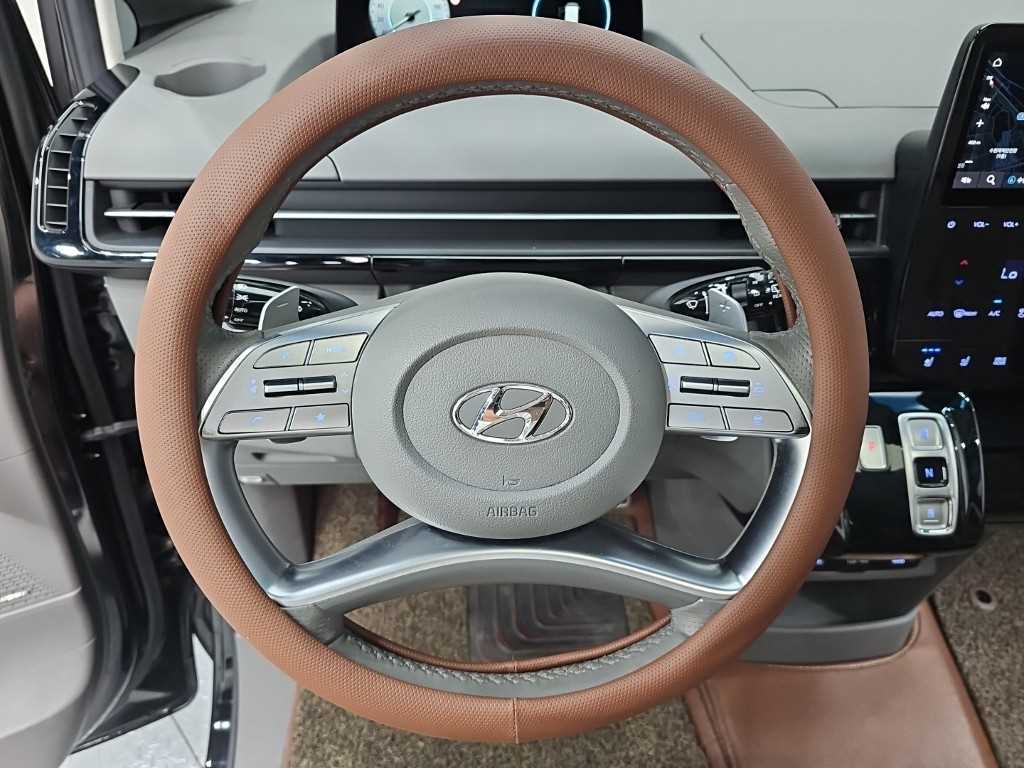 HYUNDAI Staria - Vista 9