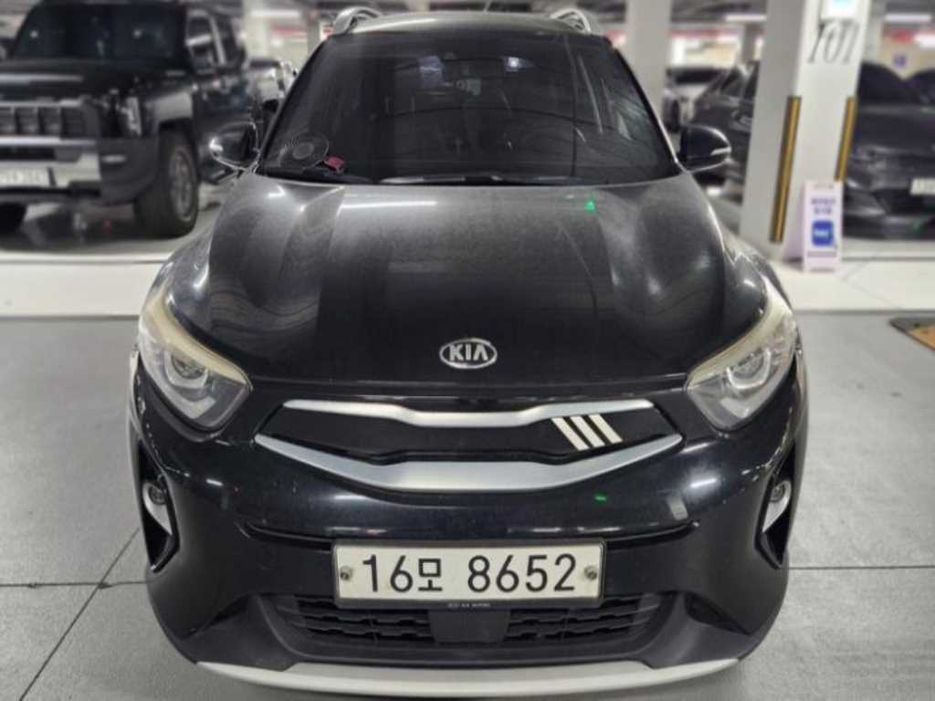 KIA Stonic 2019 Negro - Importación desde Corea - HF Imports Iquique - Foto 1