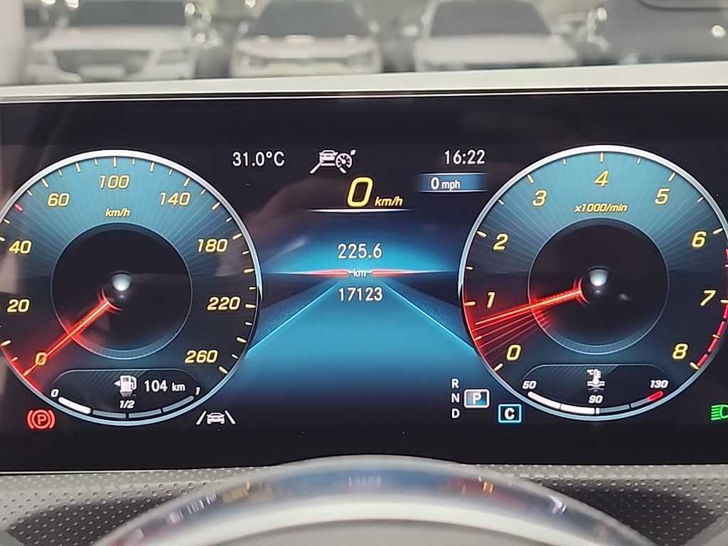 Mercedes Benz CLA Class - Vista 6