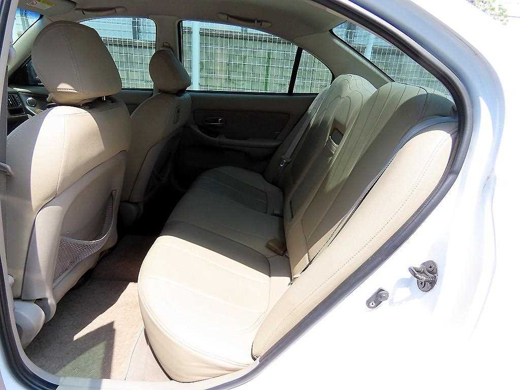 HYUNDAI Avante - Vista 6
