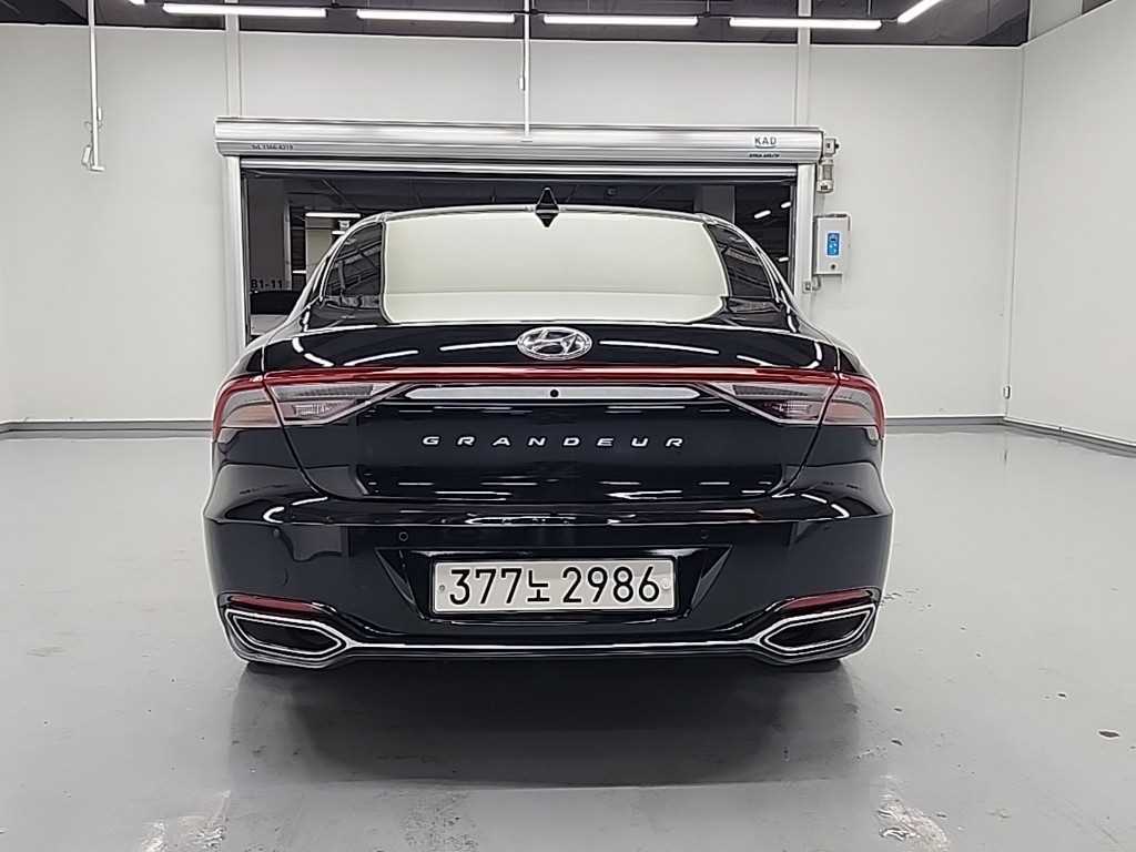 HYUNDAI Grandeur - Vista 3