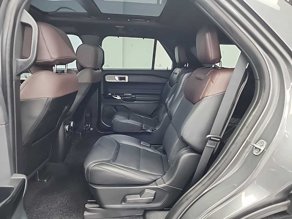 Ford Explorer - Vista 12