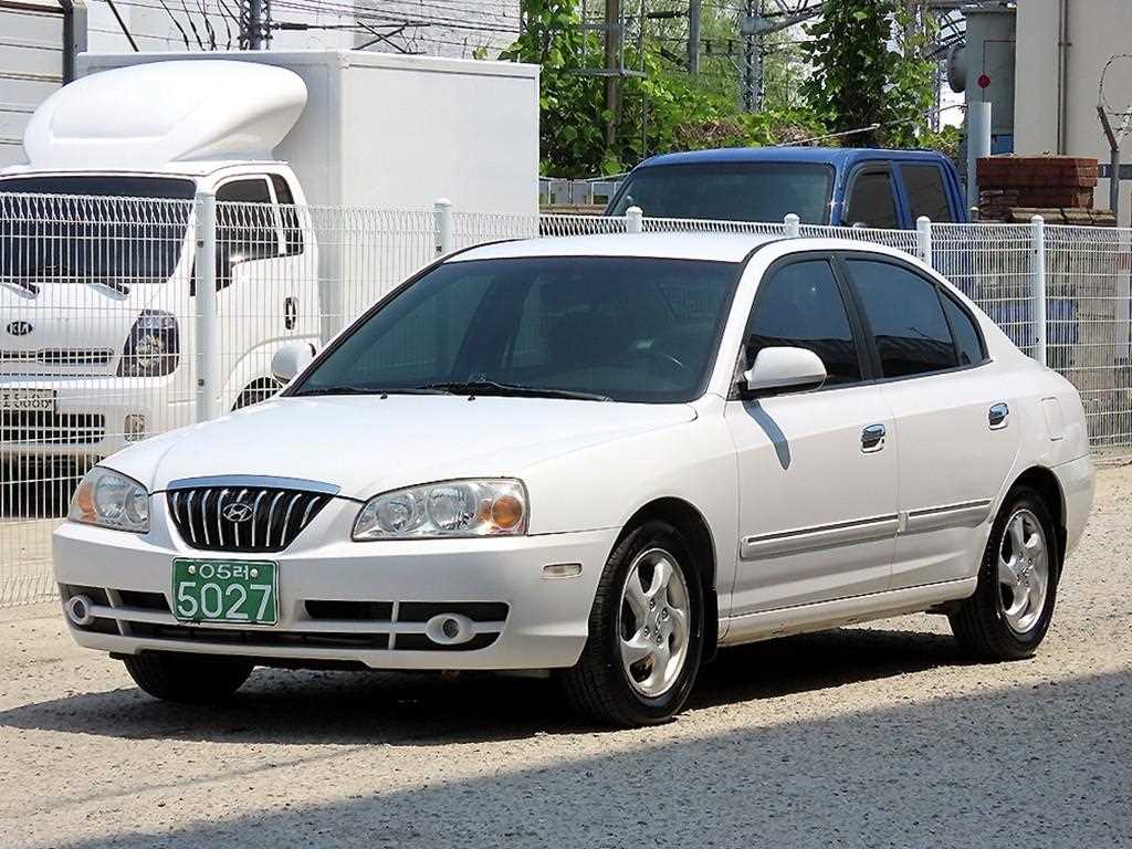 HYUNDAI Avante - Vista 2