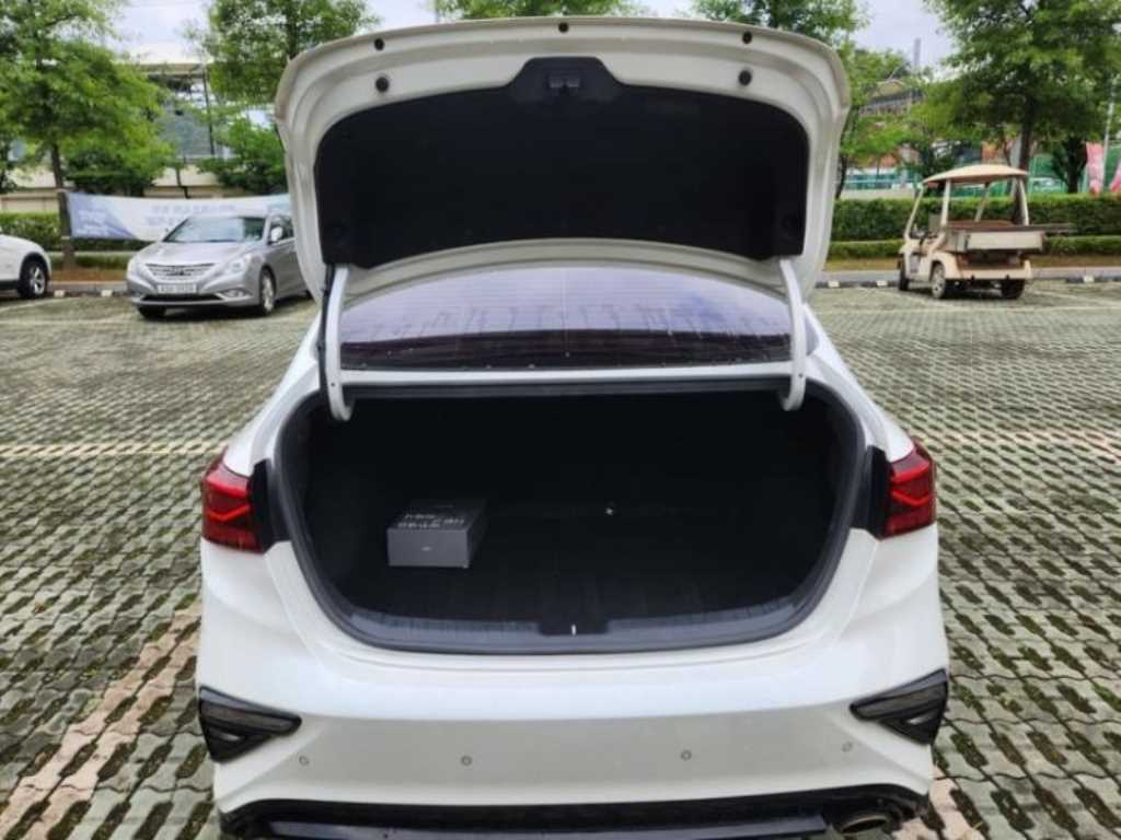 KIA K3 - Vista 5