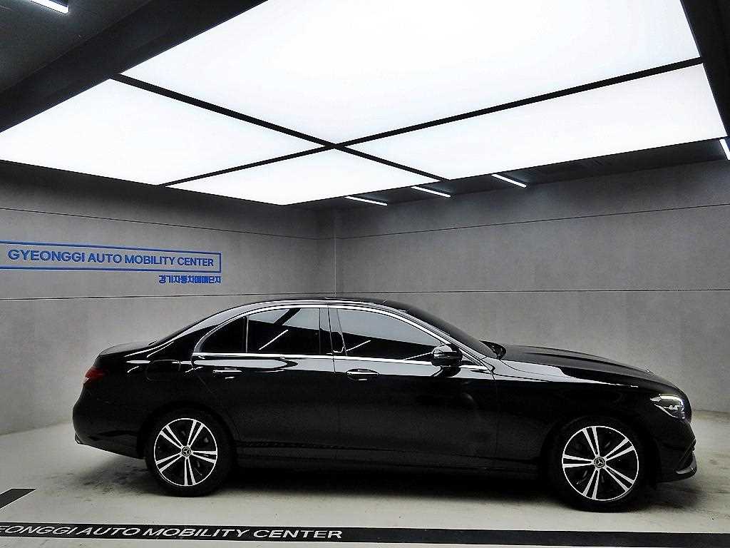 Mercedes Benz E class - Vista 2