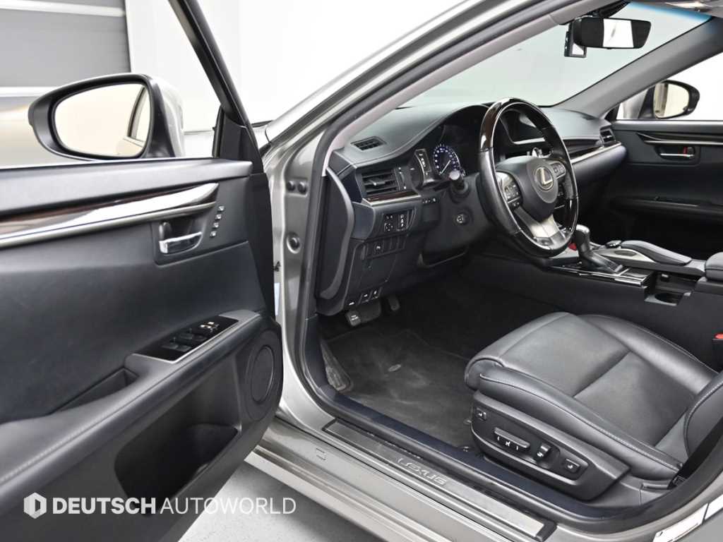 Lexus ES - Vista 11