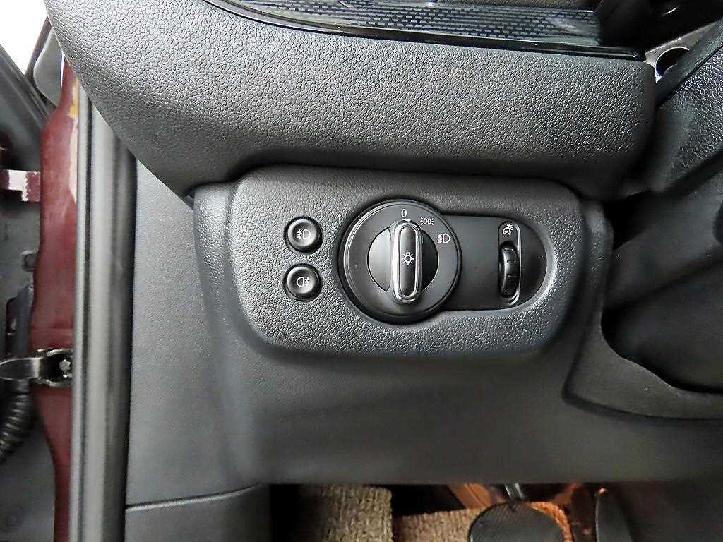 Mini Clubman - Vista 12