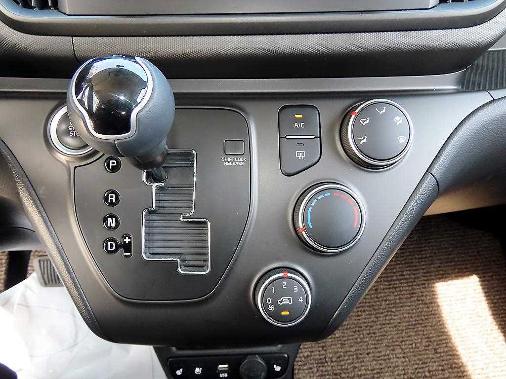 KIA Ray - Vista 10
