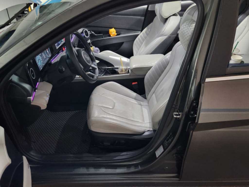 HYUNDAI Avante - Vista 6