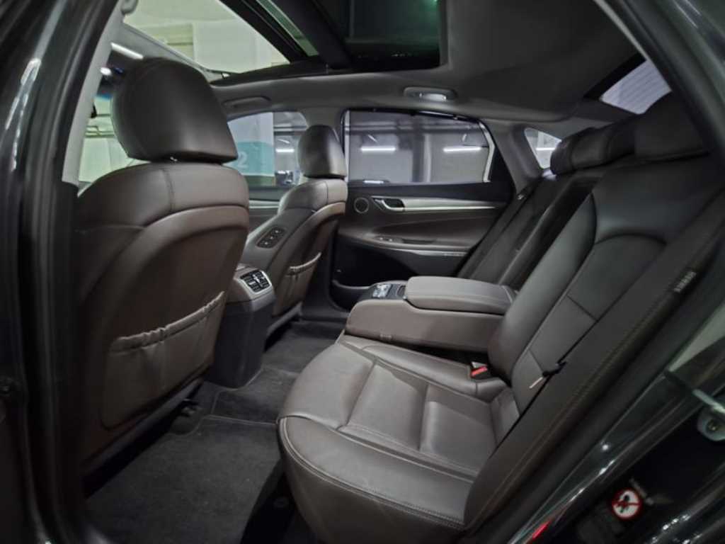 HYUNDAI Grandeur - Vista 8