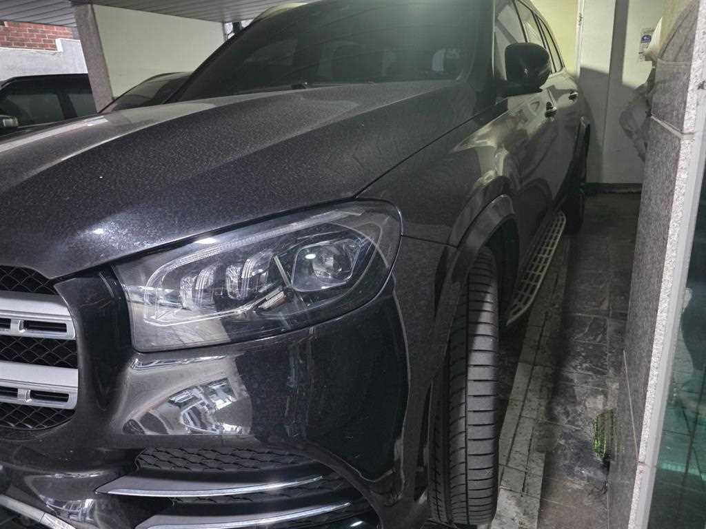 Mercedes Benz GLS Class - Vista 4