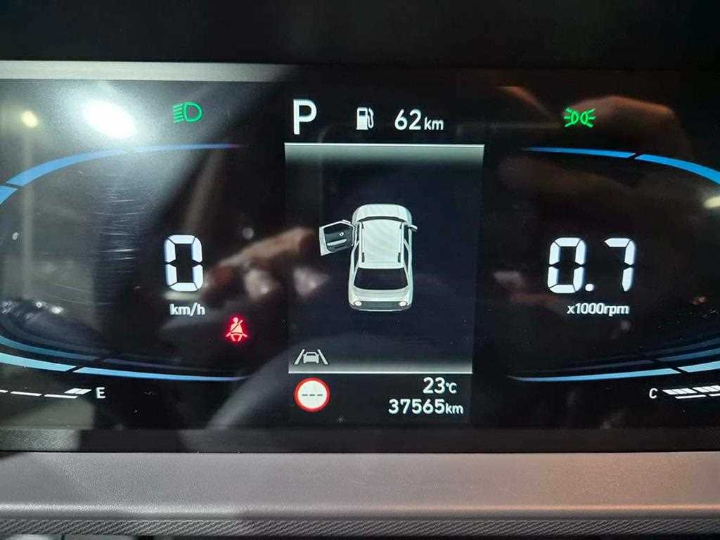 HYUNDAI Casper - Vista 9