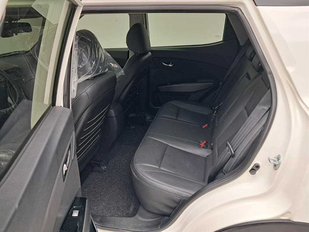 Ssangyong Tivoli - Vista 11