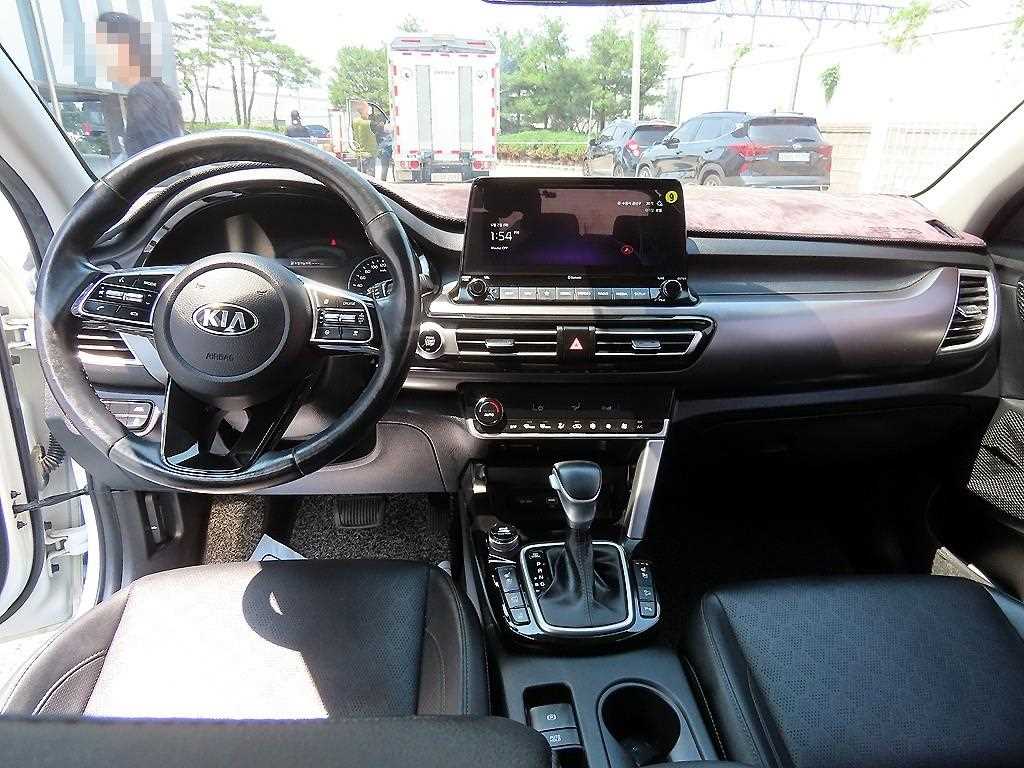 KIA Seltos - Vista 7
