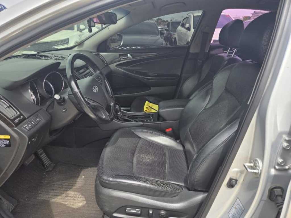 HYUNDAI Sonata - Vista 5
