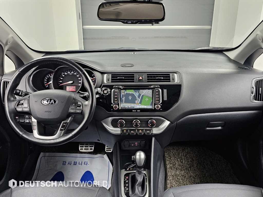 KIA Pride - Vista 7