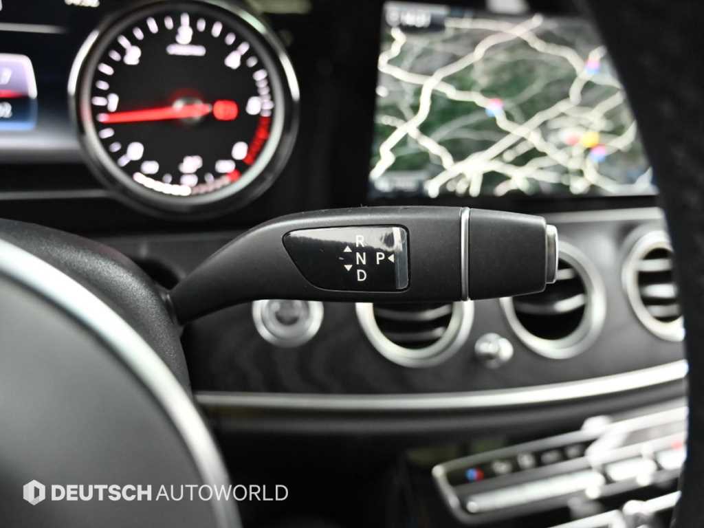Mercedes Benz E class - Vista 9