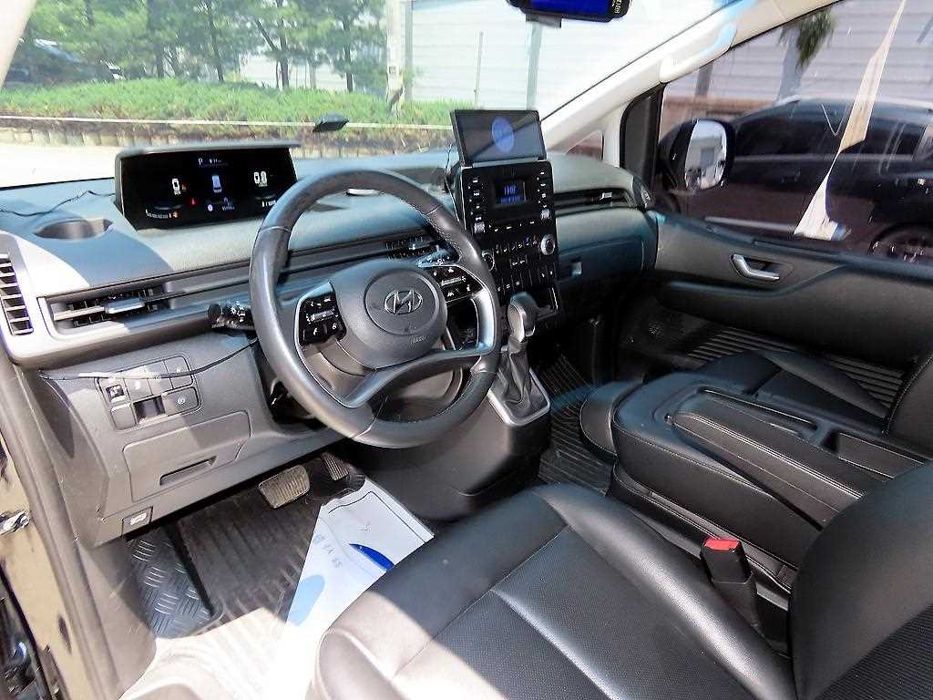 HYUNDAI Staria - Vista 7