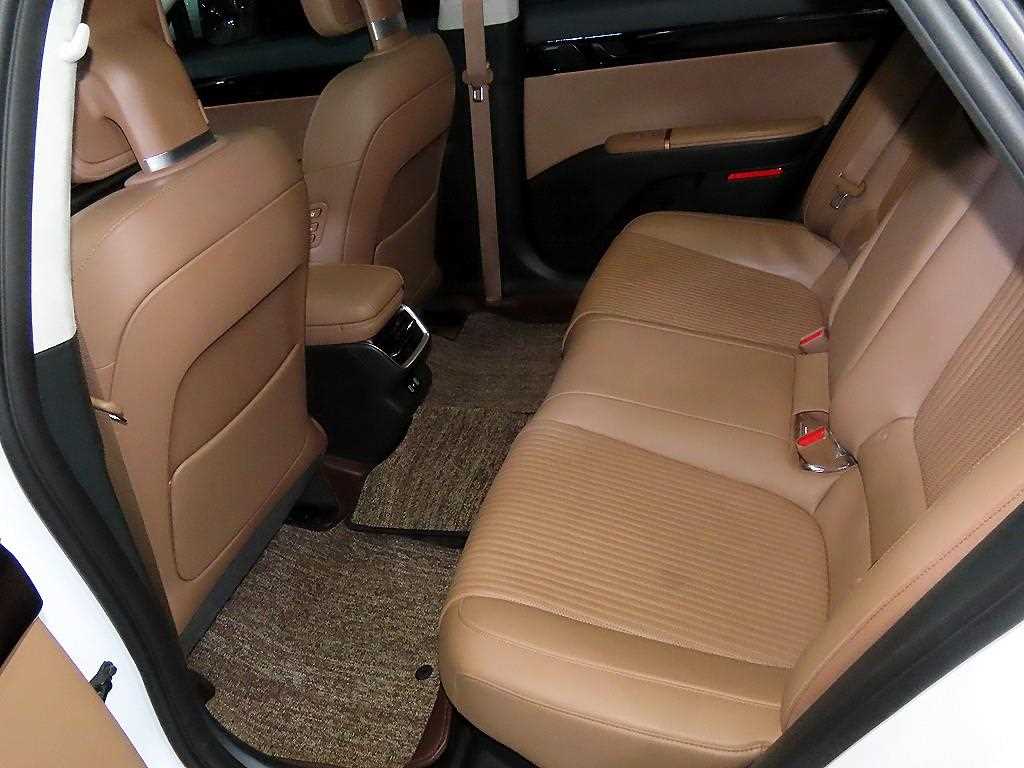 HYUNDAI Grandeur - Vista 7