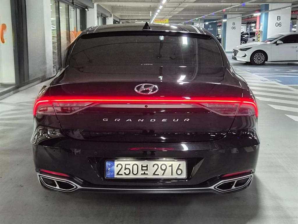 HYUNDAI Grandeur - Vista 5