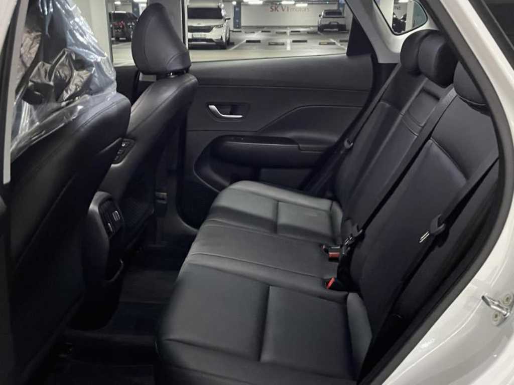 HYUNDAI Kona - Vista 8