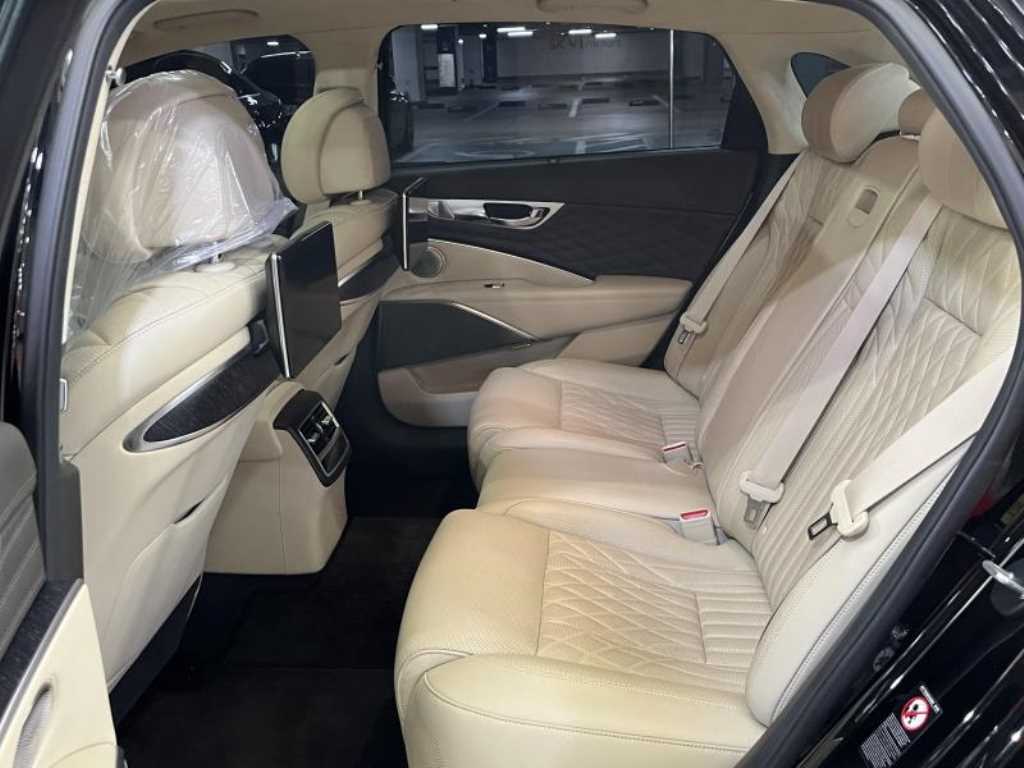 KIA K9 - Vista 8