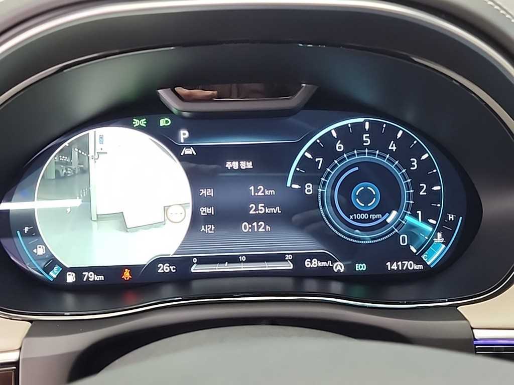 Genesis GV70 - Vista 6