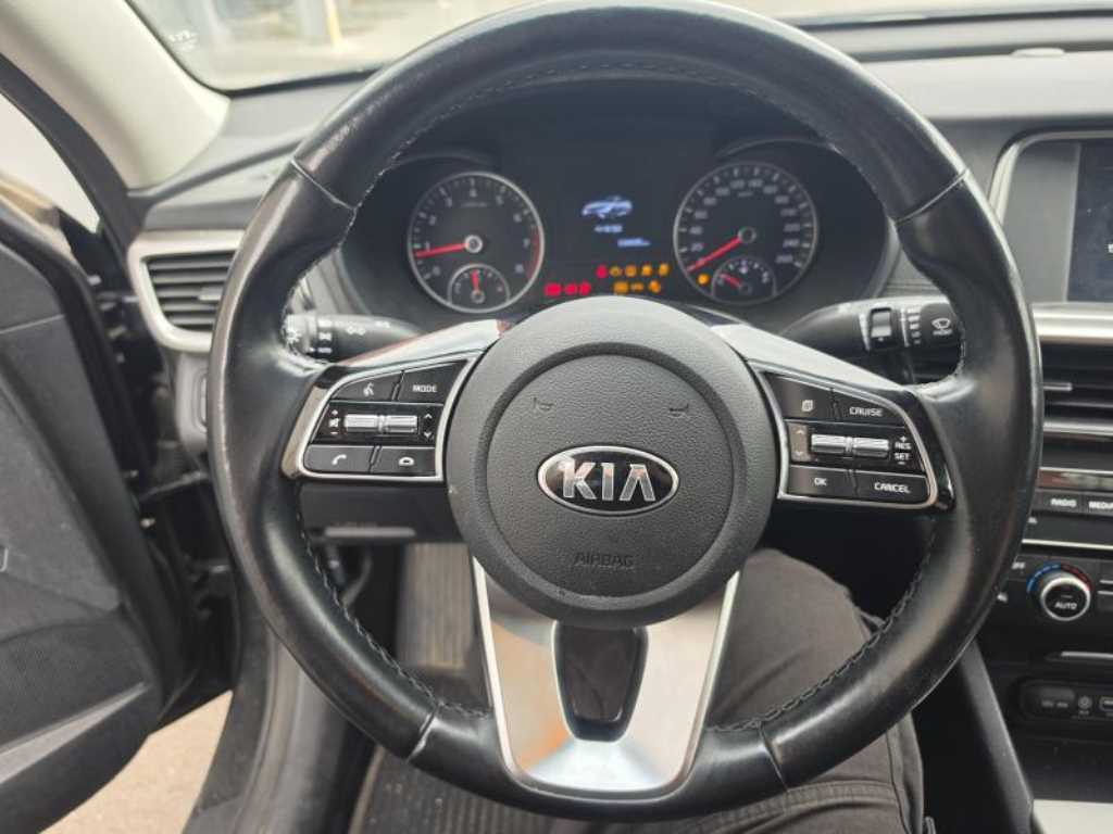 KIA K5 - Vista 10