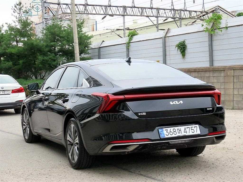 KIA K8 - Vista 3