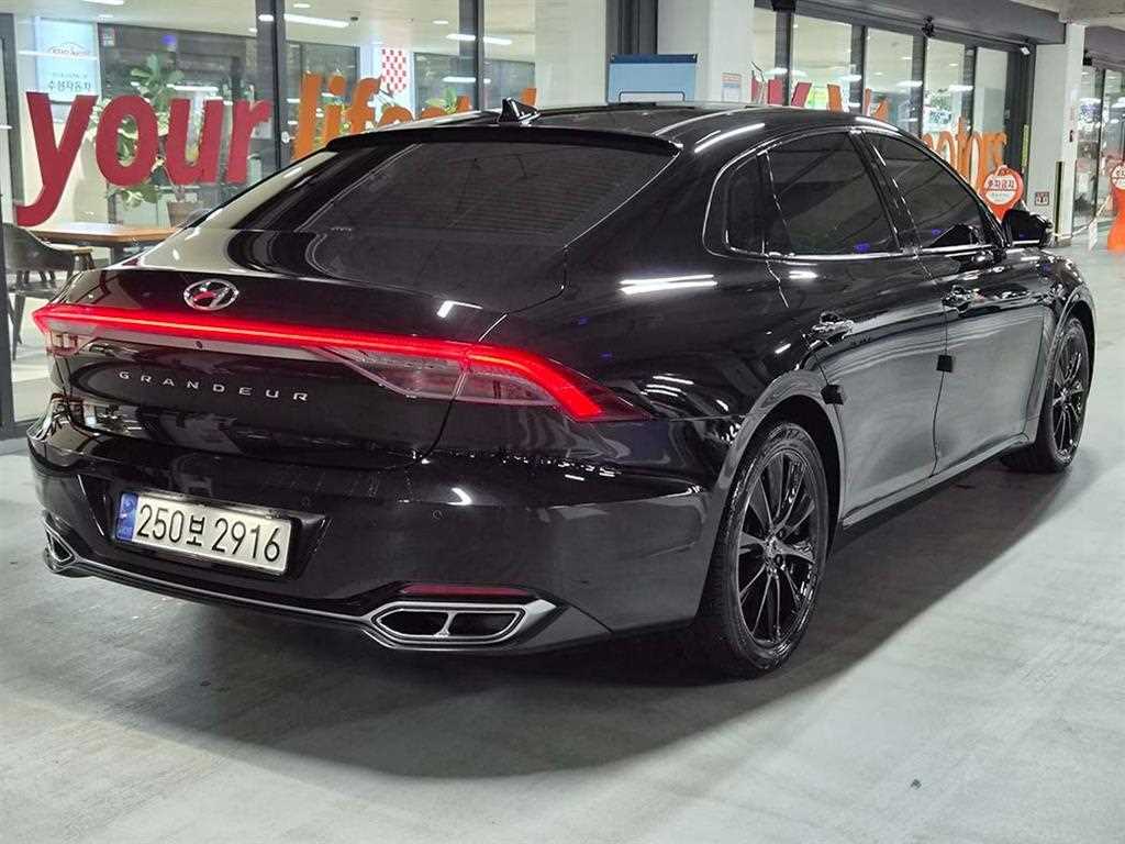 HYUNDAI Grandeur - Vista 4