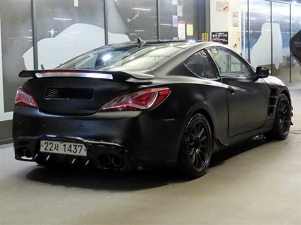 HYUNDAI Genesis - Vista 4