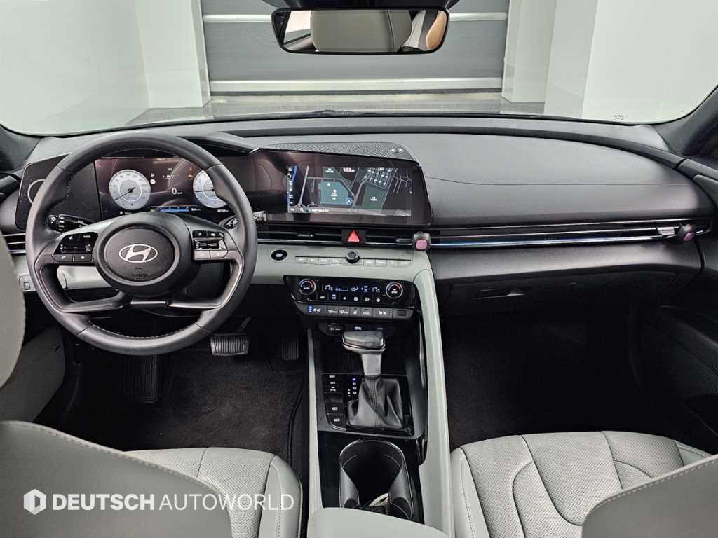 HYUNDAI Avante - Vista 7