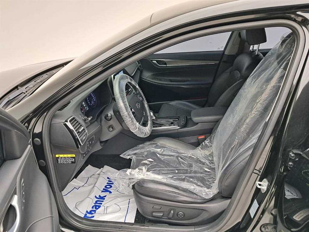 HYUNDAI Grandeur - Vista 11
