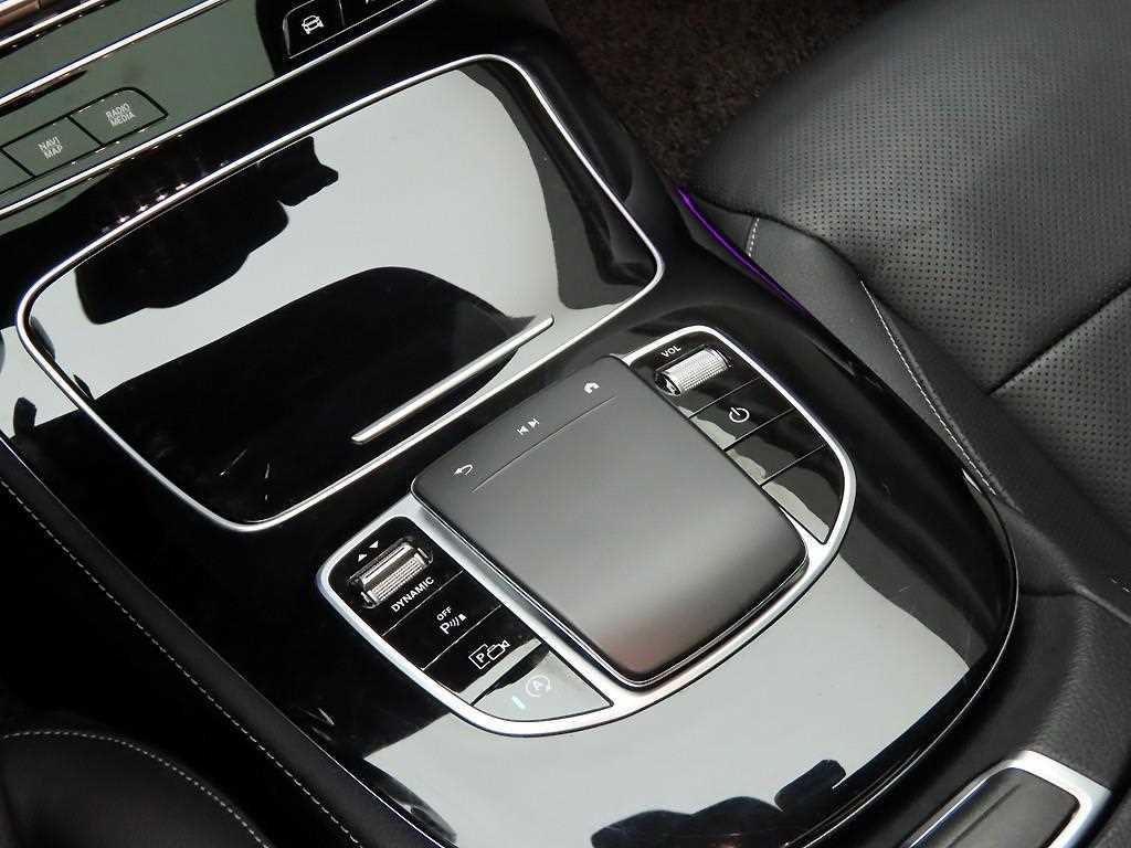 Mercedes Benz E class - Vista 10
