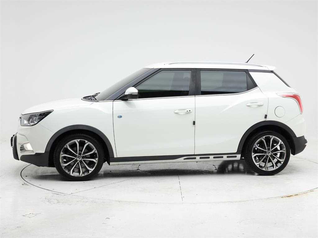 Ssangyong Tivoli - Vista 3
