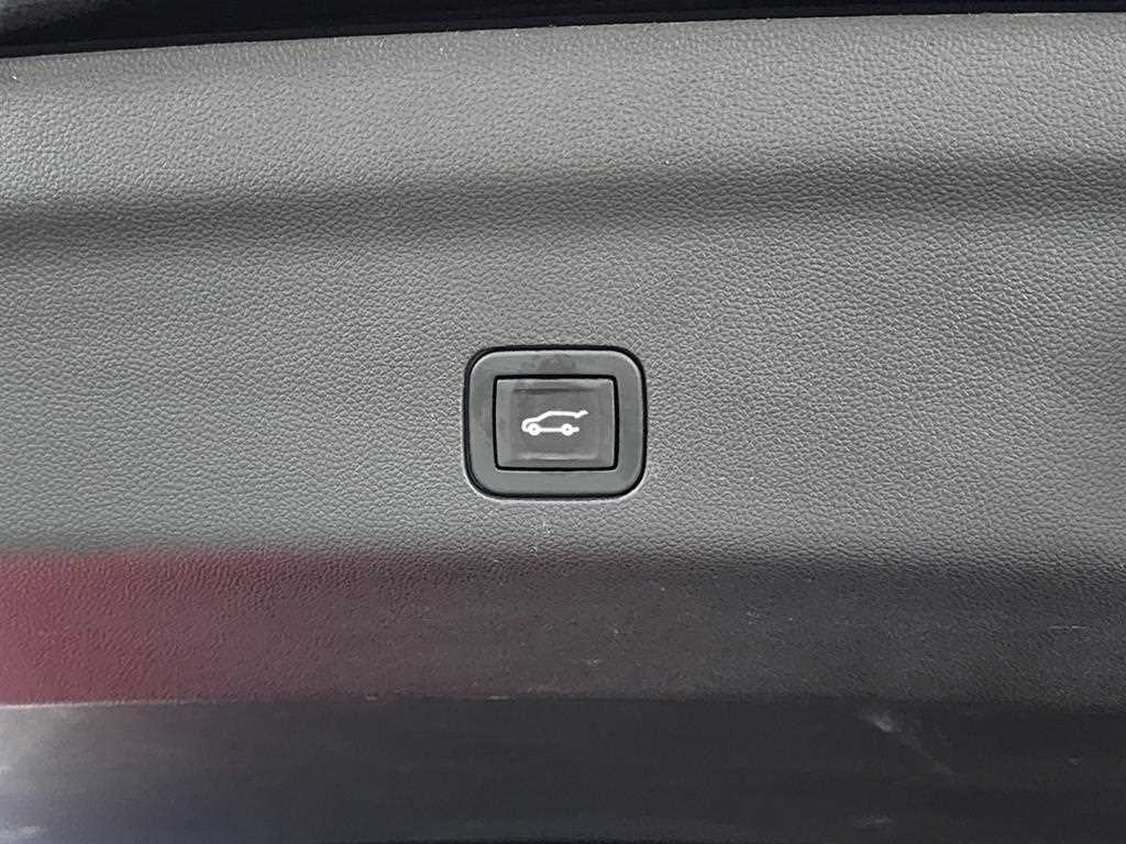 Chevrolet Server Van 2021 Negro - Importación desde Corea - HF Imports Iquique - Foto 18