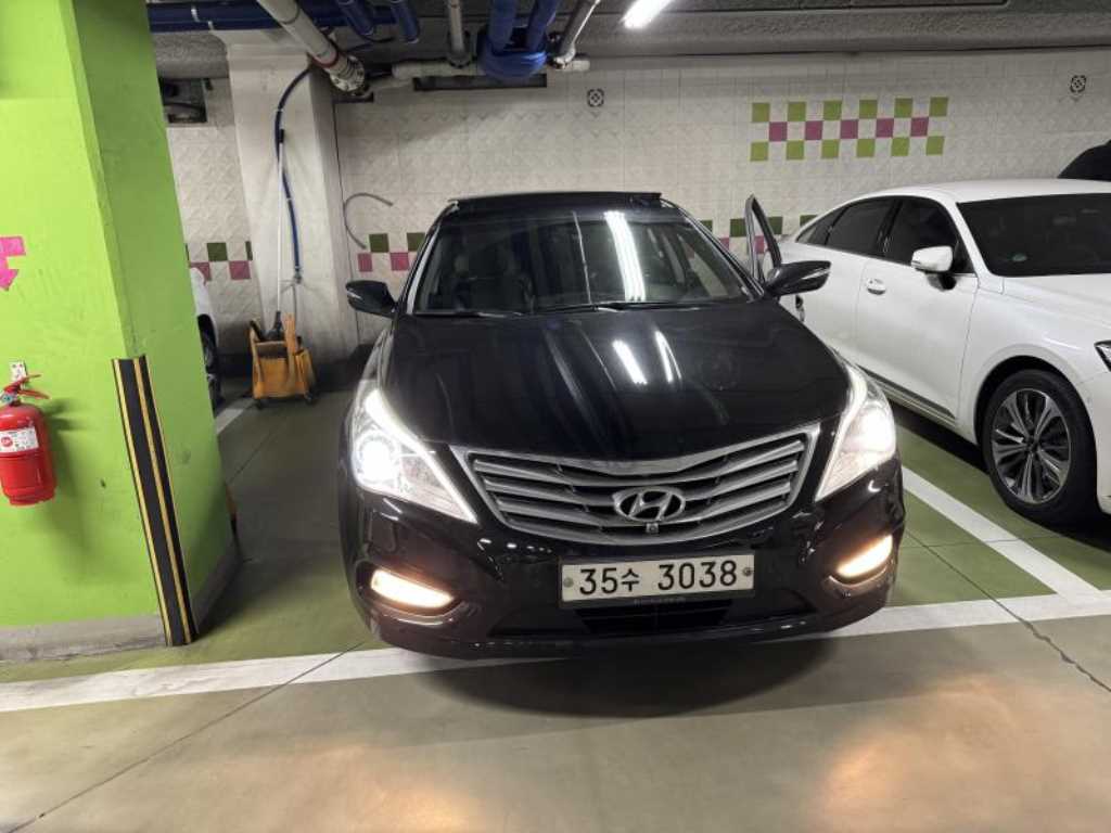 HYUNDAI Grandeur - Vista 2