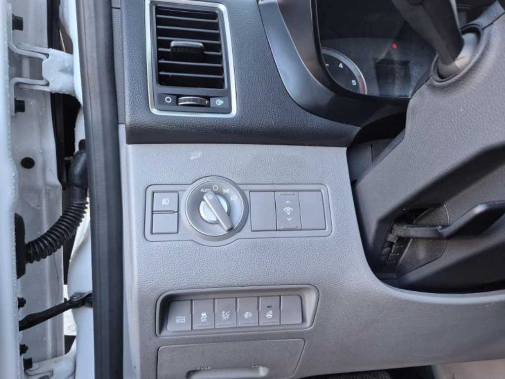 HYUNDAI Solati - Vista 6
