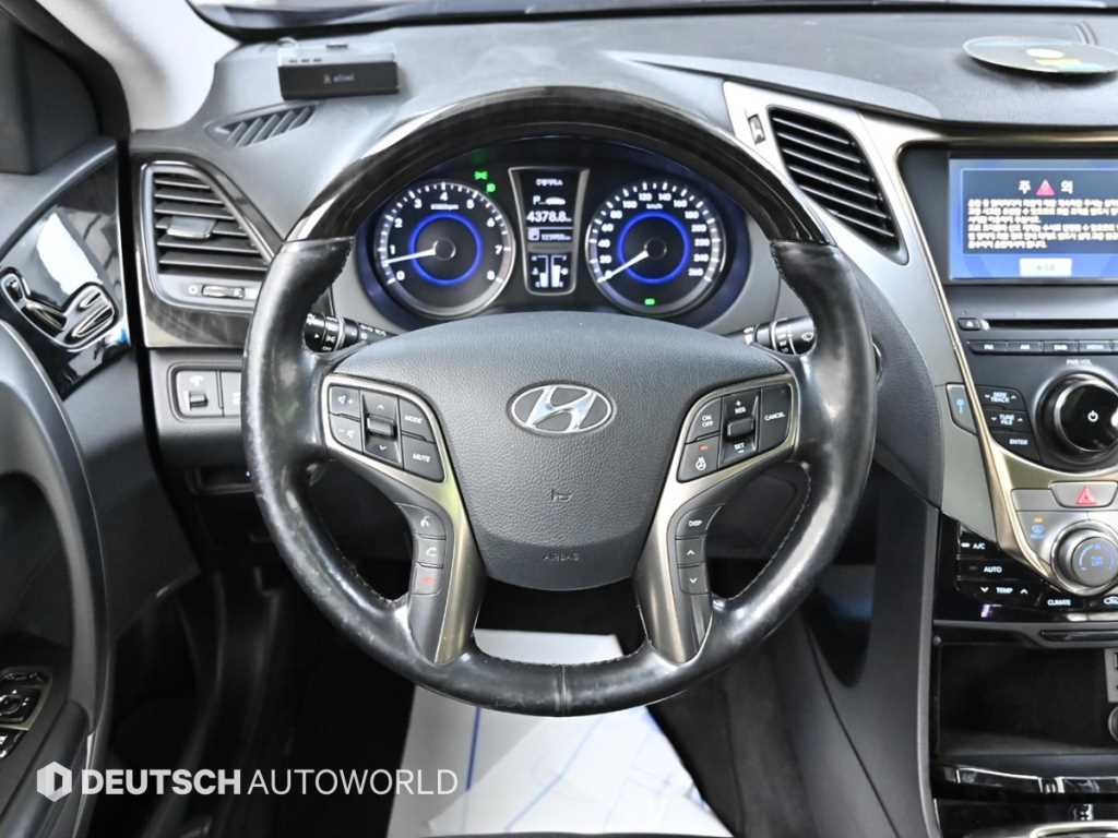 HYUNDAI Grandeur 2012 Negro - Importación desde Corea - HF Imports Iquique - Foto 13
