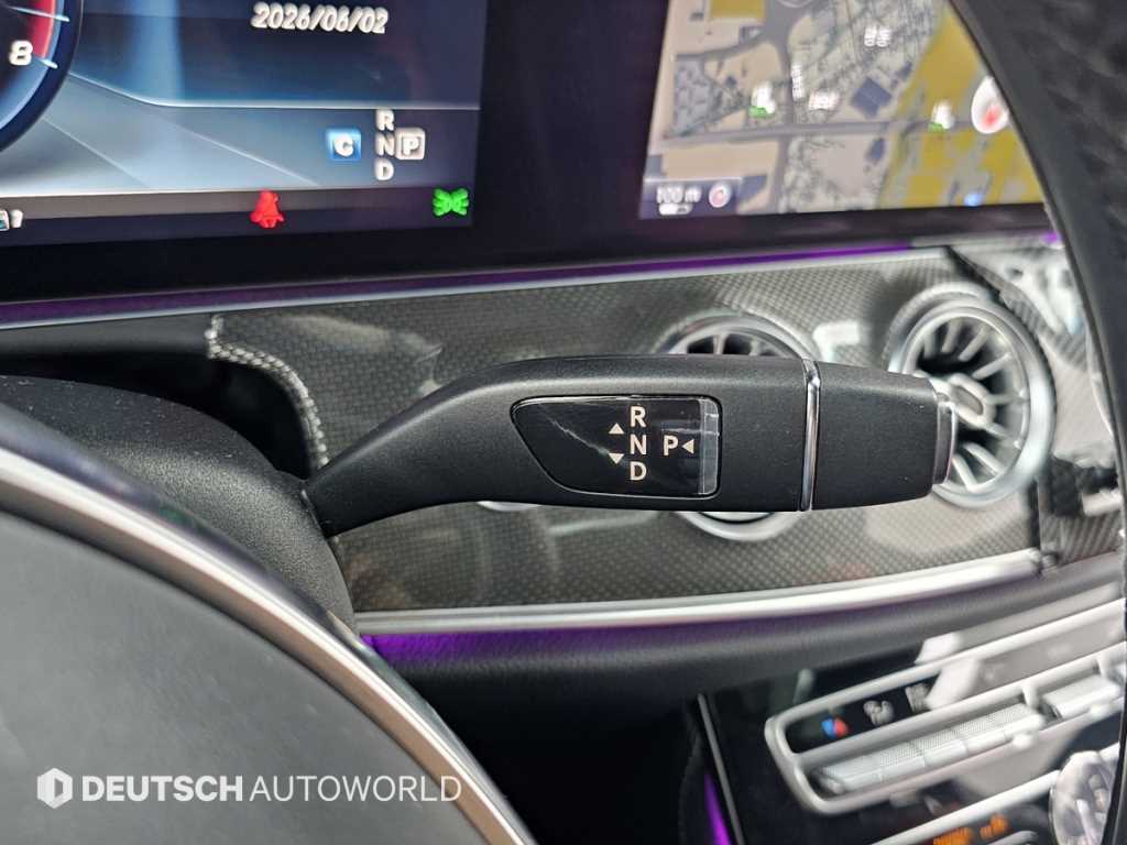 Mercedes Benz E class - Vista 9