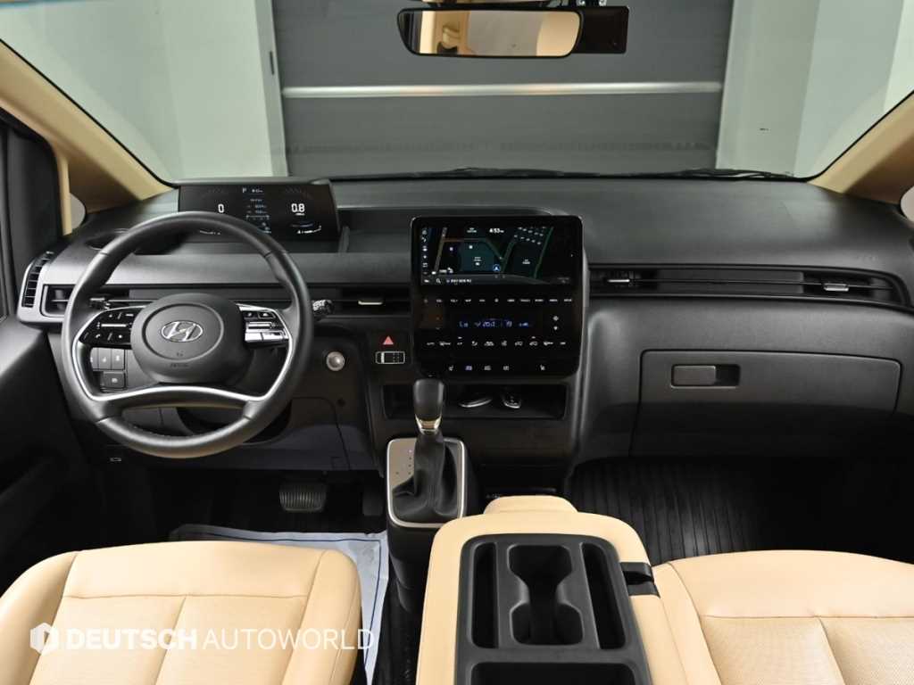 HYUNDAI Staria - Vista 7