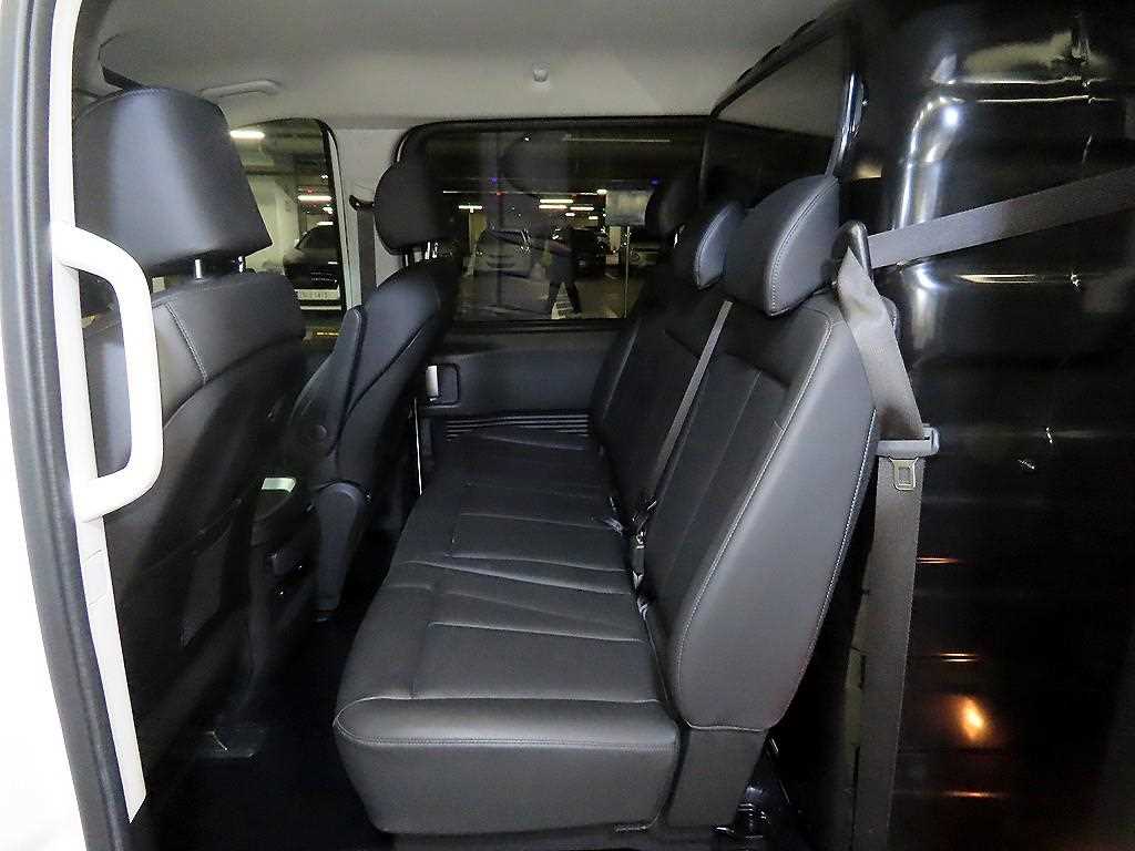 HYUNDAI Staria - Vista 7
